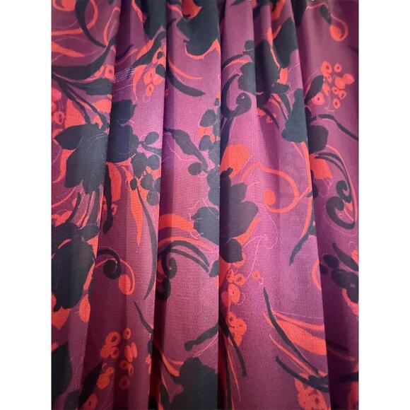 LTD Brooke Flowing Red & Black Maxi Dress - Picture 11 of 15